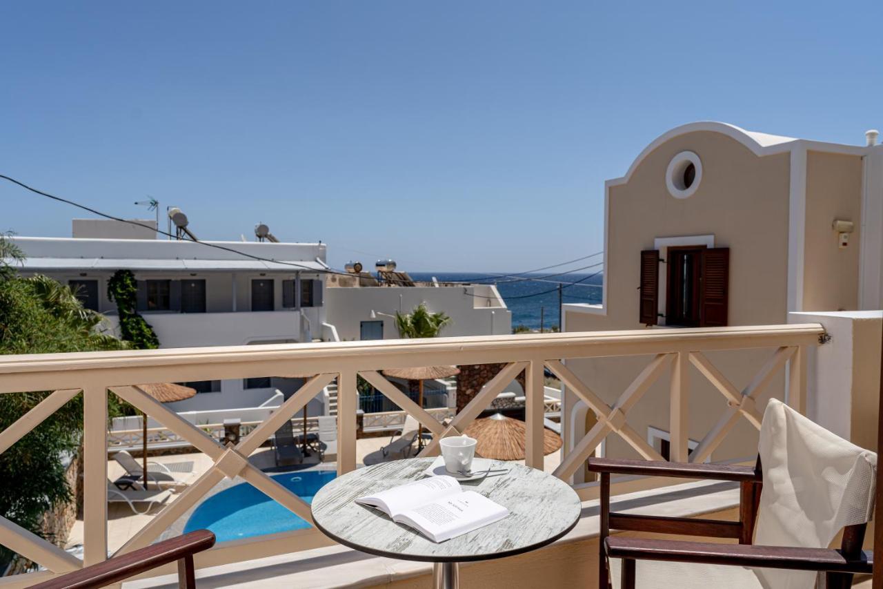 Chez Sophie Hotel Kamári Екстериор снимка