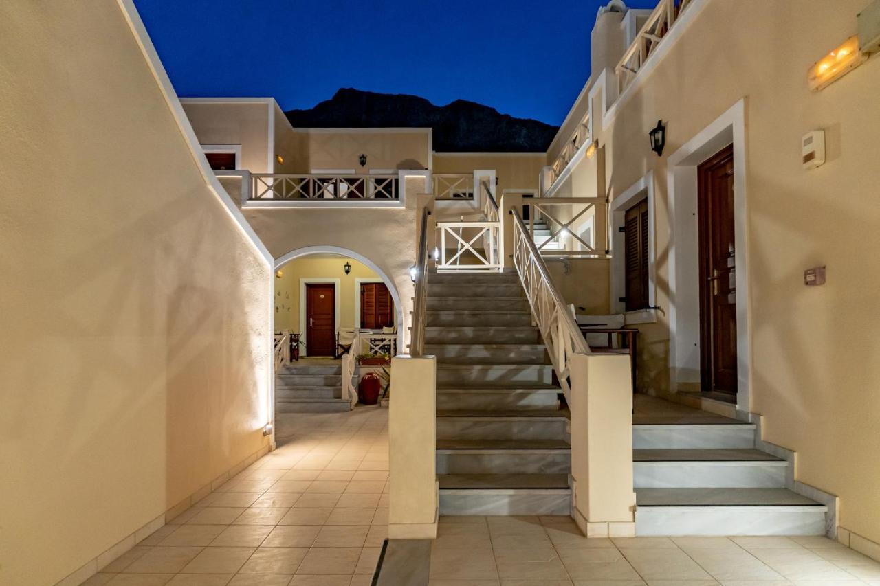 Chez Sophie Hotel Kamári Екстериор снимка