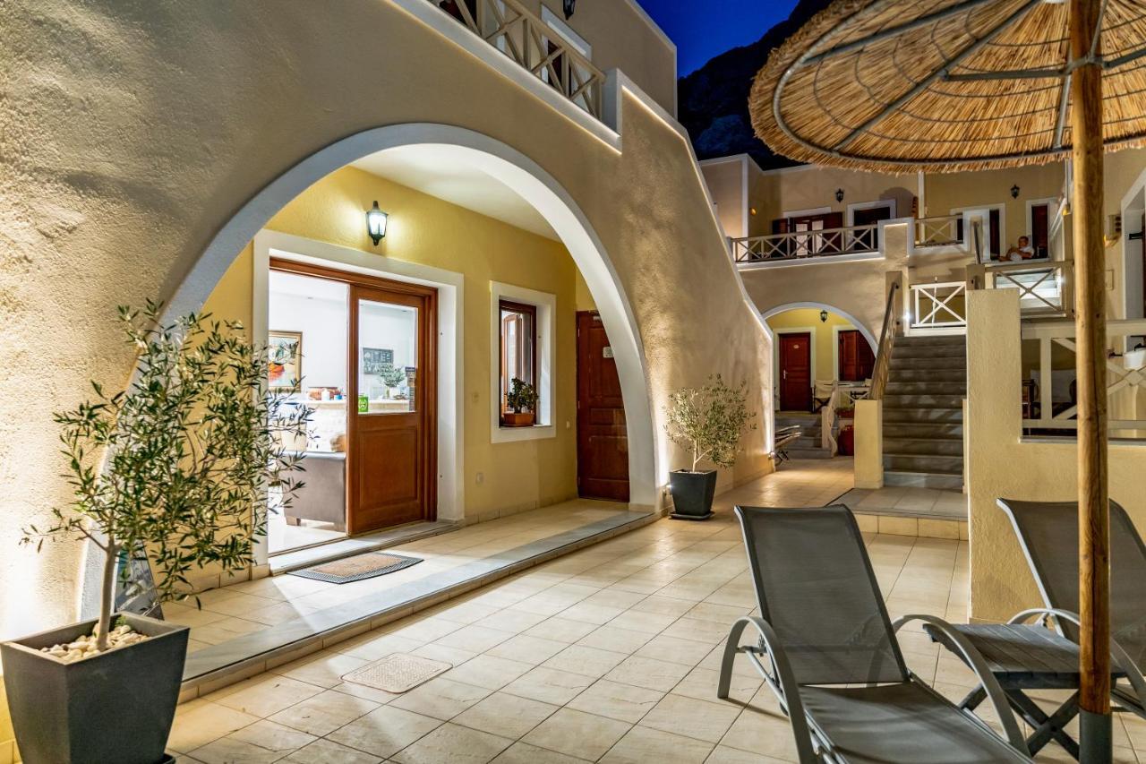 Chez Sophie Hotel Kamári Екстериор снимка