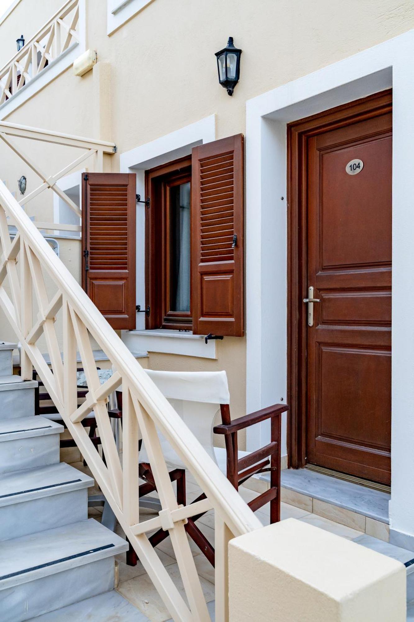 Chez Sophie Hotel Kamári Стая снимка